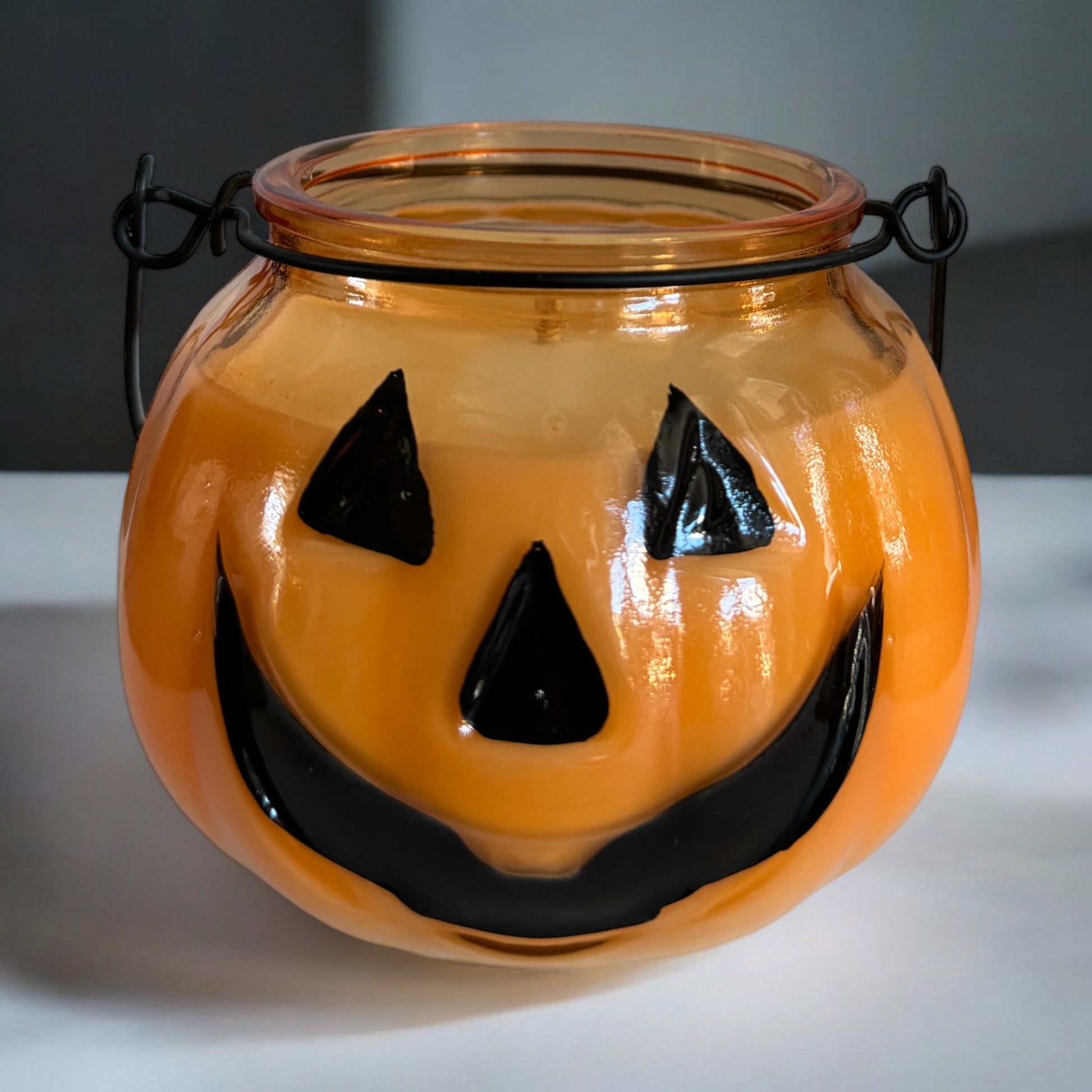 Apple Cinnamon Scented - Pumpkin Soy Wax Candle - Tru & Ra